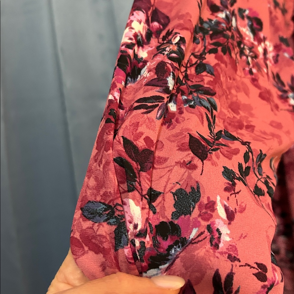 Torrid Red and Pink Floral Top - Picture 3 of 4